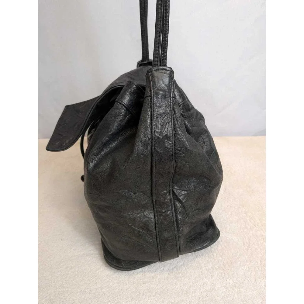 Brio Genuine Leather Drawstring Backpack‎ Shoulder Bag Black Textured Casual
